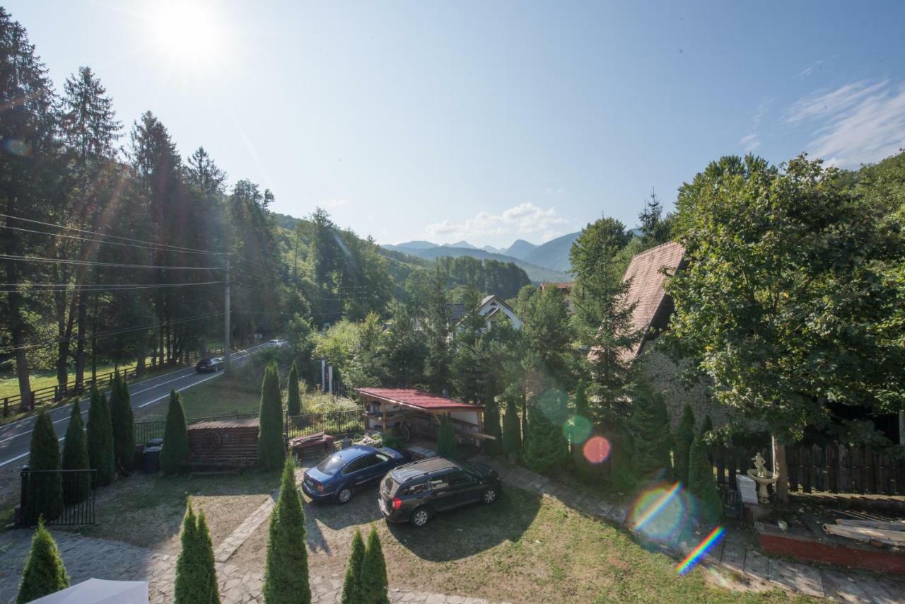 Отель Popas Balea Rau Кырцишоара Экстерьер фото